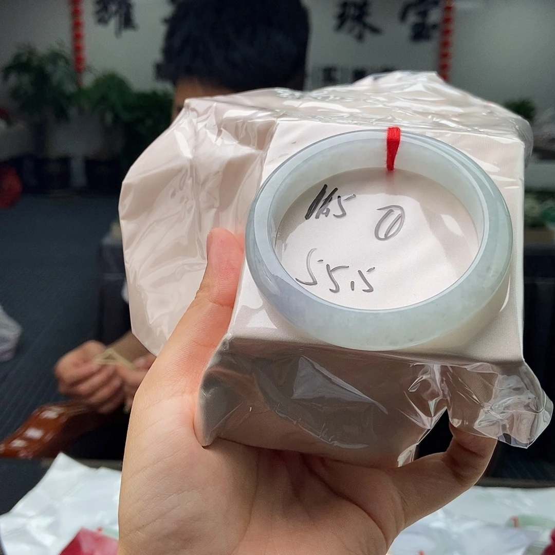 翡翠手镯未镶嵌颜色多样性发拍一发一
