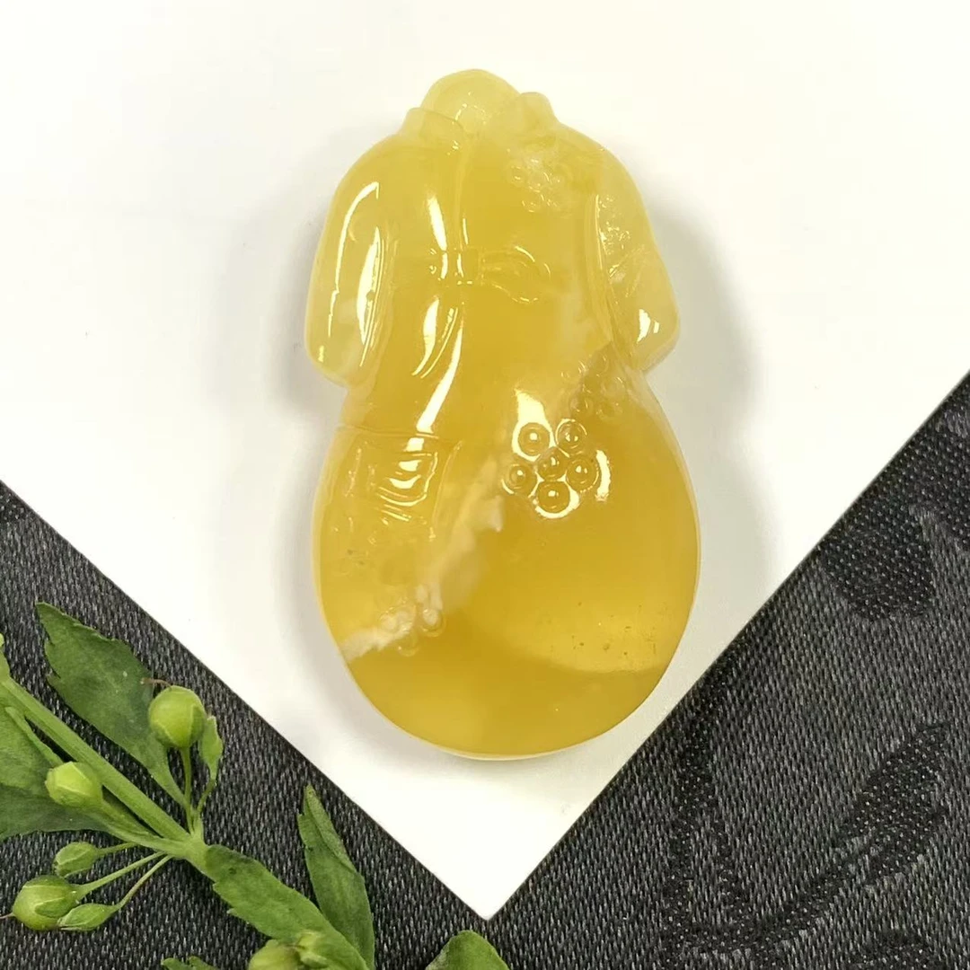 「戴琴珠宝」Z658-蜜蜡雕刻件吊坠（多样性发其一）