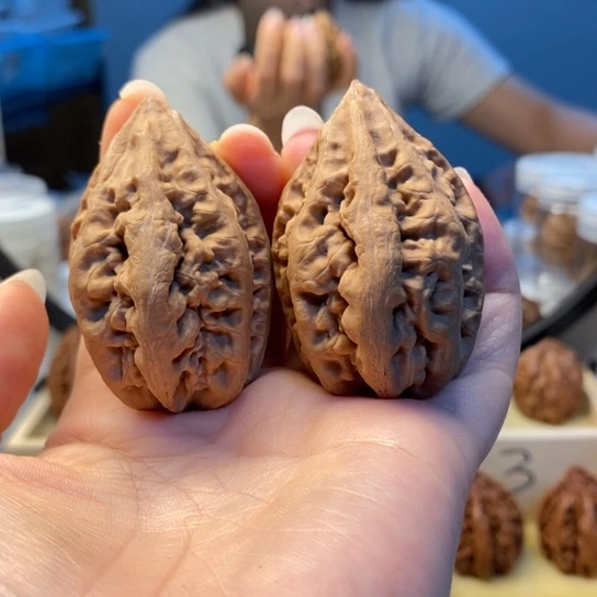 桃核把件东北秋子115