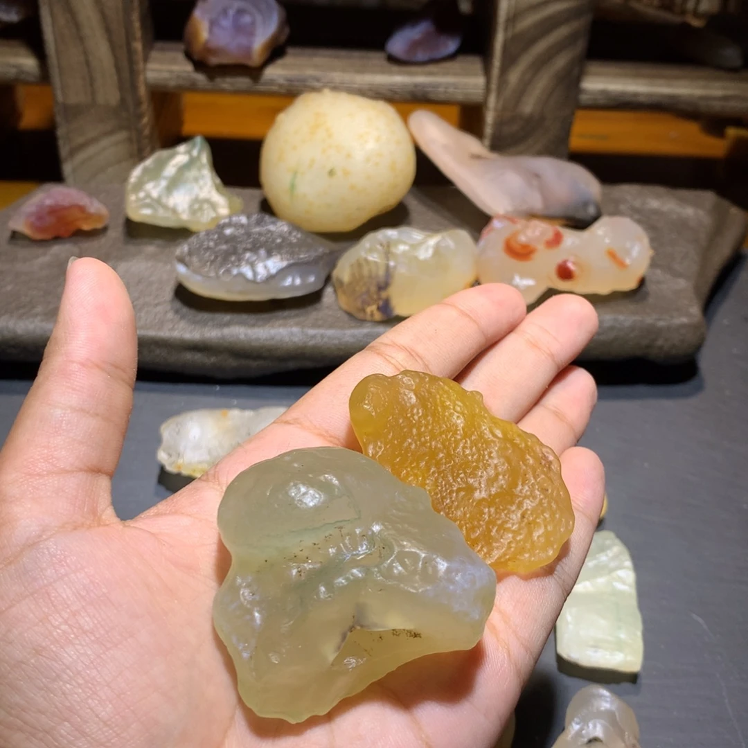 未镶嵌玛瑙/玉髓珠宝奇石
