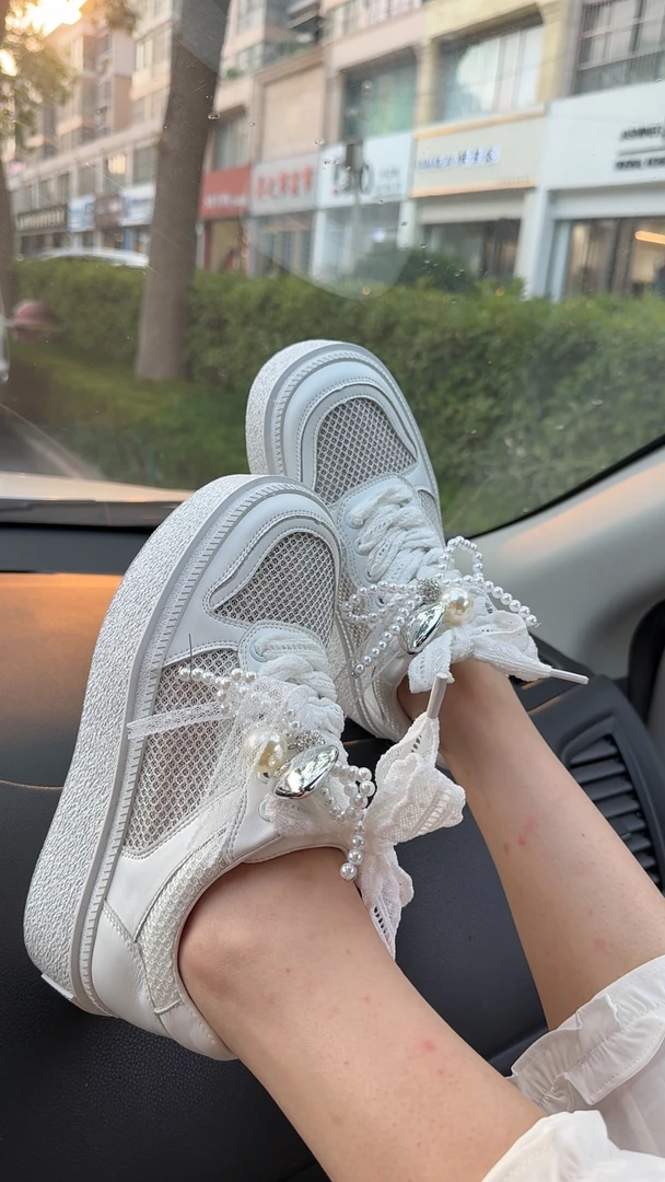 「雯姐家」2025新款时尚厚底小白鞋女百搭休闲鞋系带平底板鞋