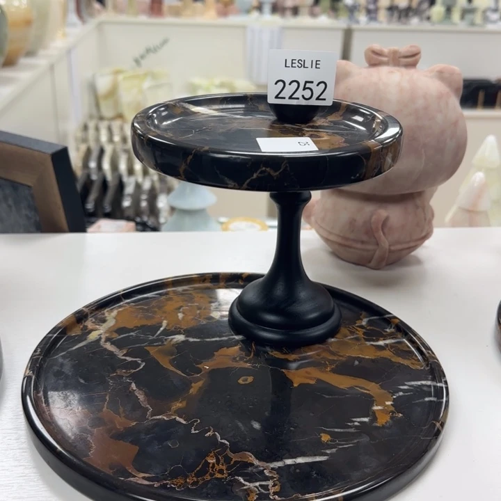 J2252？。。。。。。。。。。。。。。