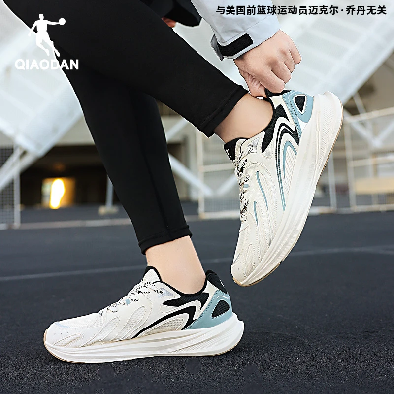 乔丹男鞋软底休闲专业跑步鞋男春冬季老爹鞋青少年网面透气运动鞋