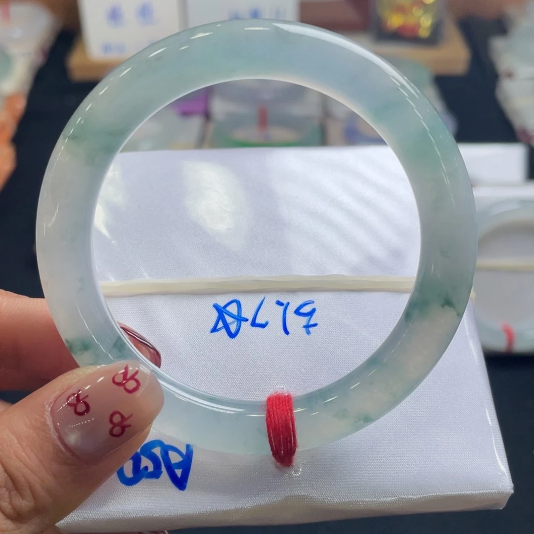 翡翠手镯未镶嵌52圆条