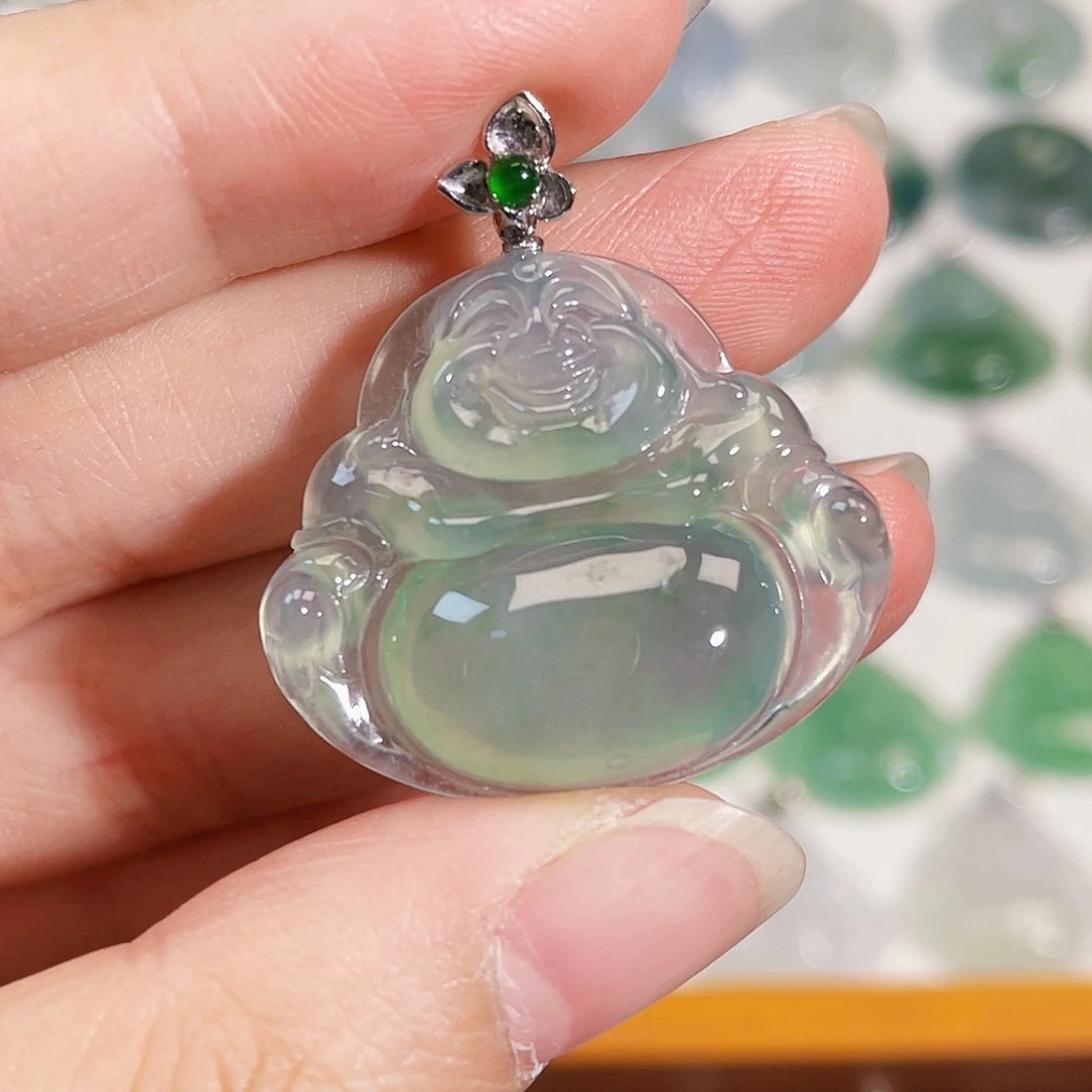 颈饰18K金镶嵌翡翠吊坠