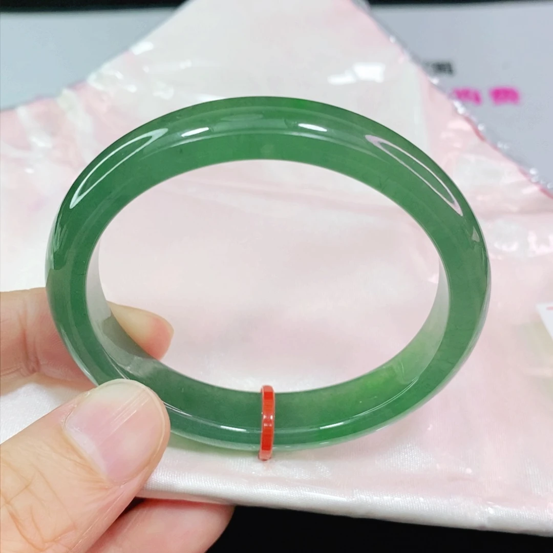 翡翠手镯未镶嵌红*郎54圈口贵妃