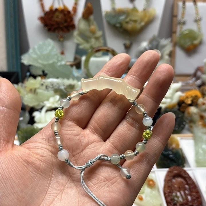 未镶嵌蛇纹石玉手链