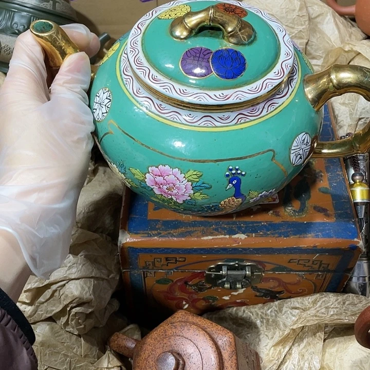红***客茶壶紫砂原矿泥料，手工制作的一把紫砂壶。