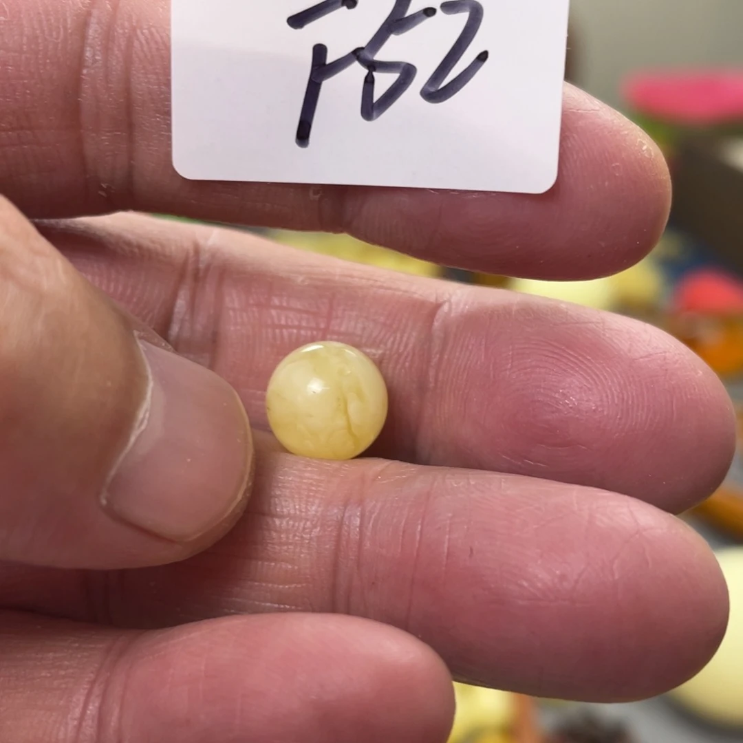 手链琥珀未镶嵌多样性发，发其中一件