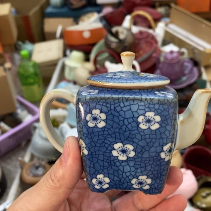 陶瓷艺术品及陶瓷壶