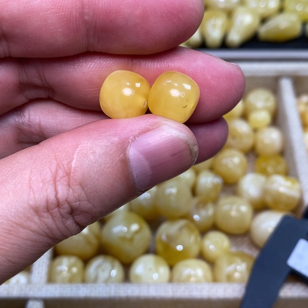 裸石琥珀未镶嵌天然原矿蜜蜡