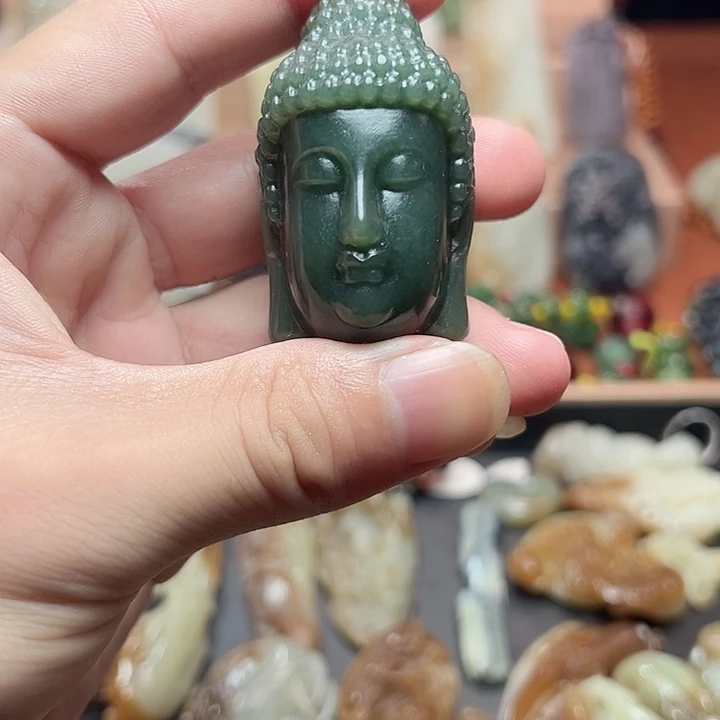 颈饰未镶嵌和田玉六***哥