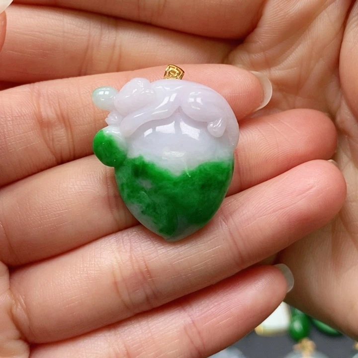 翡翠颈饰未镶嵌吊坠