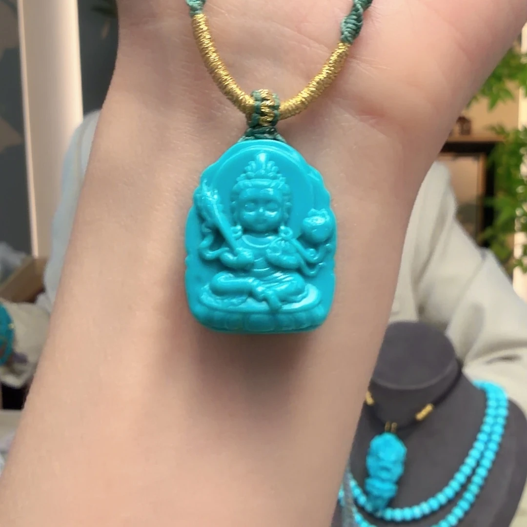 绿松石未镶嵌颈饰