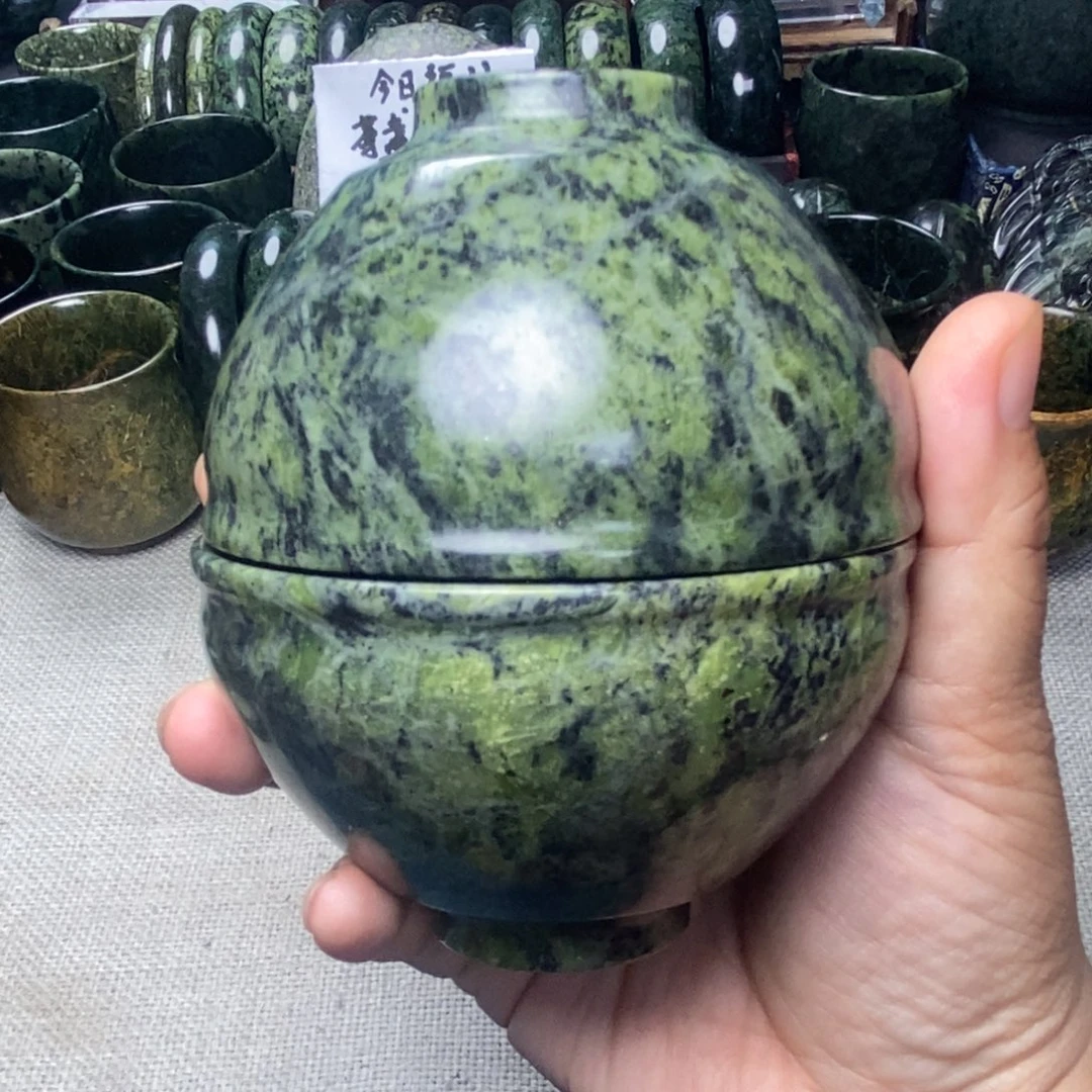 蛇纹石玉未镶嵌茶盏