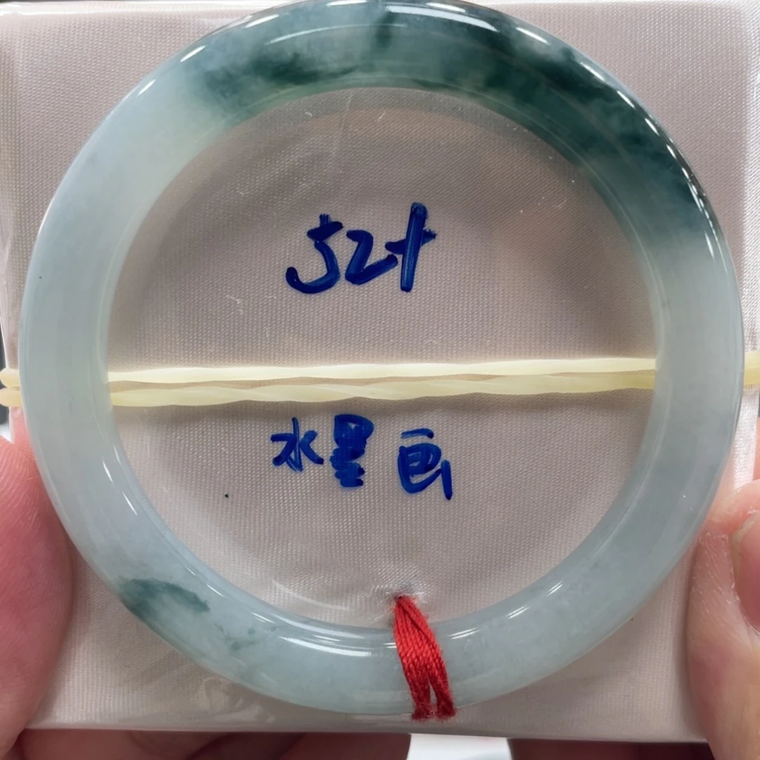 翡翠未镶嵌手镯翡翠