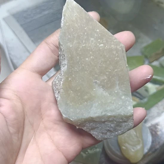 和田玉未镶嵌珠宝半成品