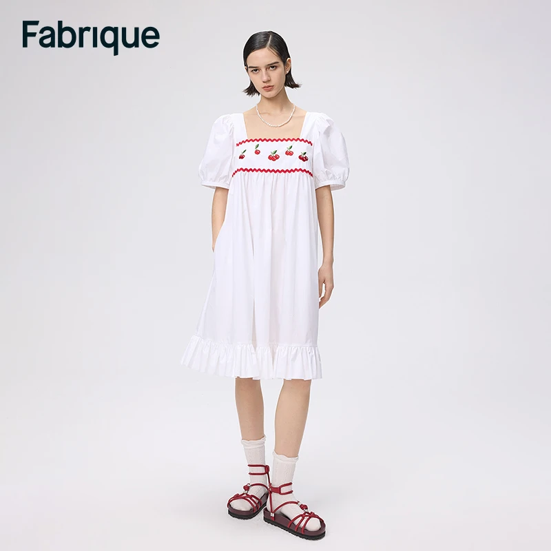 【Fabrique】樱桃刺绣红色撞色波浪方领泡泡袖连衣裙夏季新款裙子