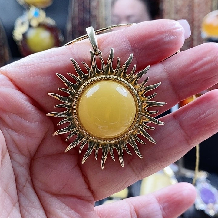 琥珀颈饰银S925镶嵌吊坠