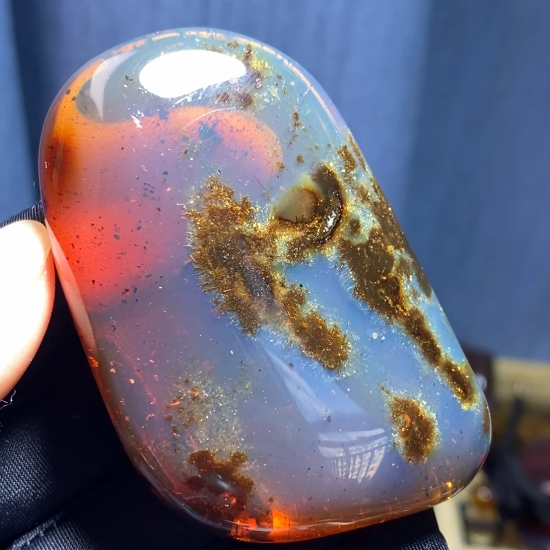 琥珀未镶嵌裸石……