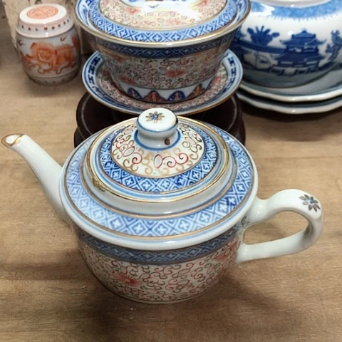 杯素****室景德镇青花玲珑盖碗和壶