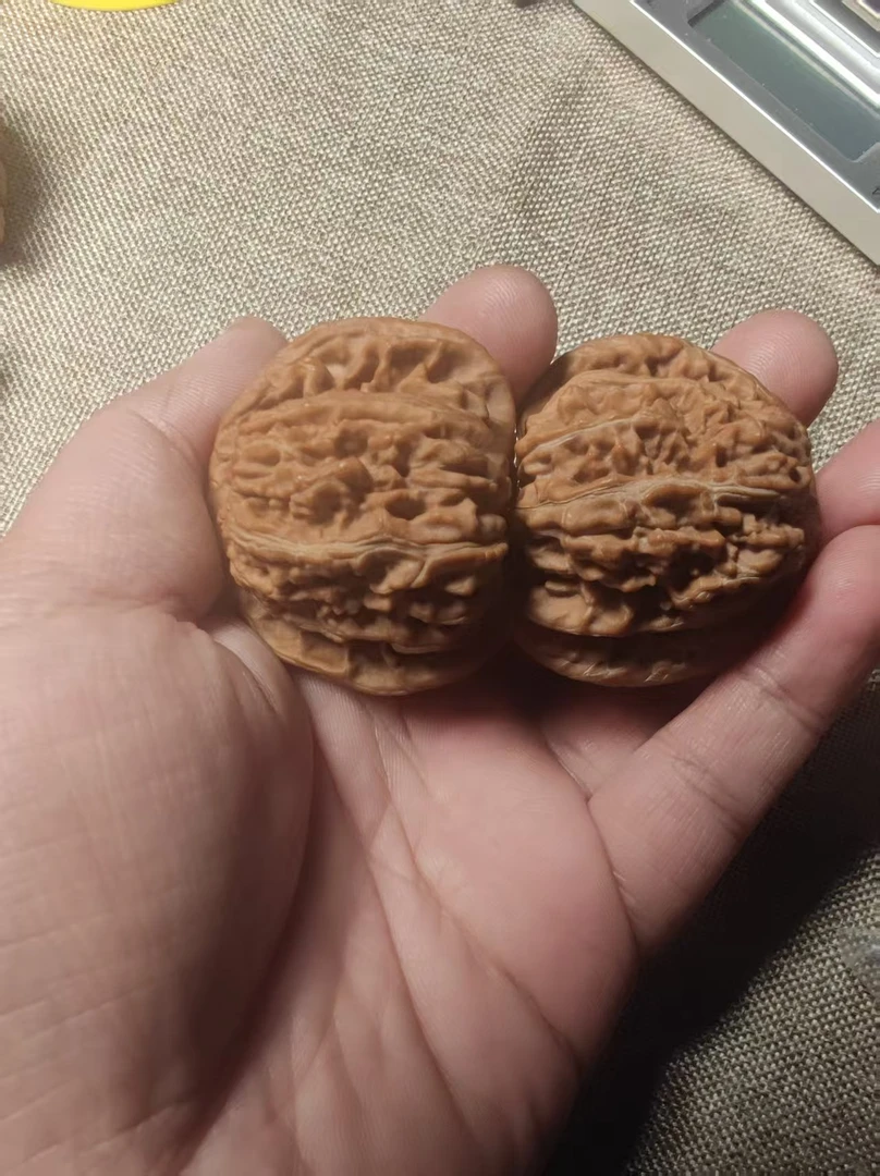 四座楼白茬核桃2个