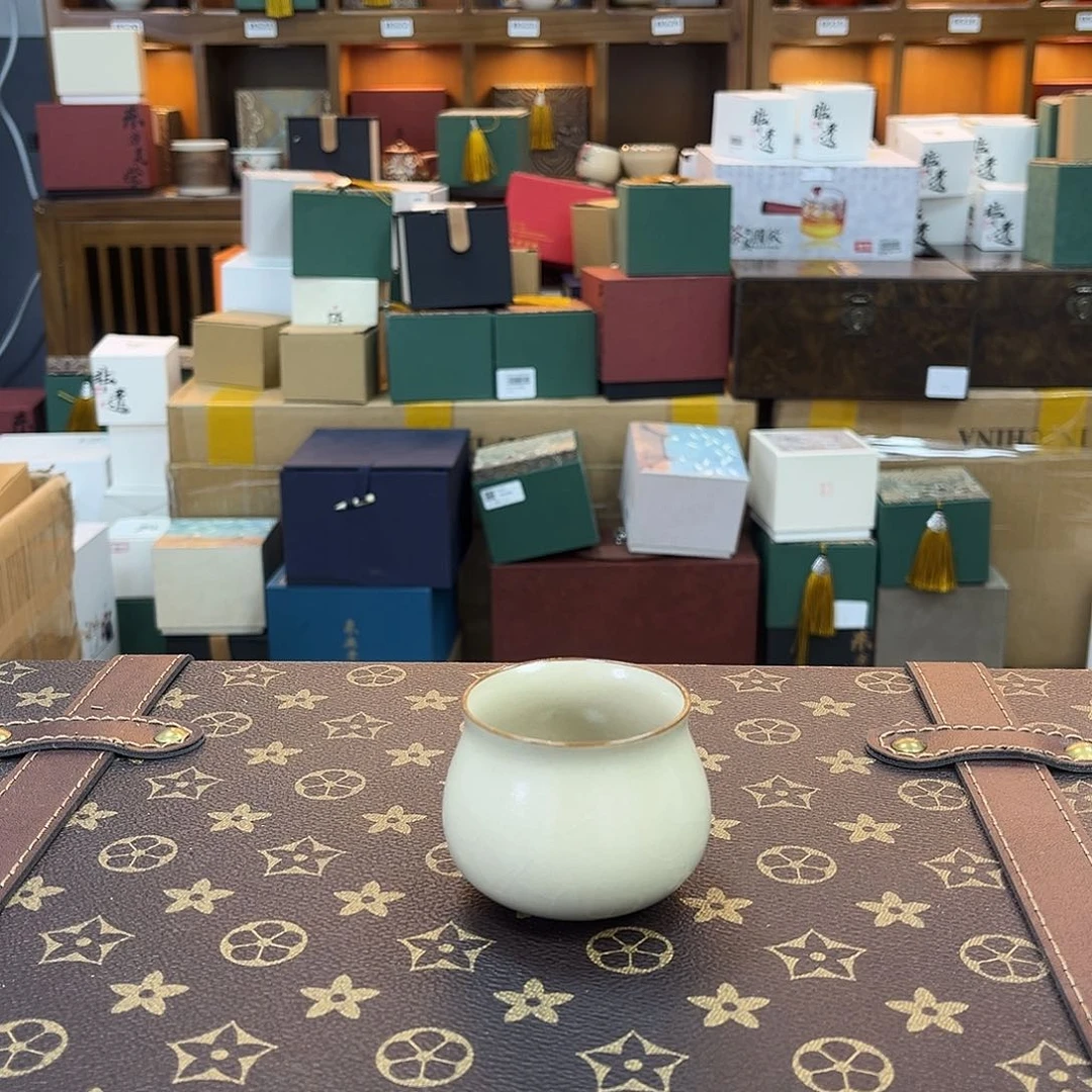 杯子哈哈哈哈哈哈啊哈哈