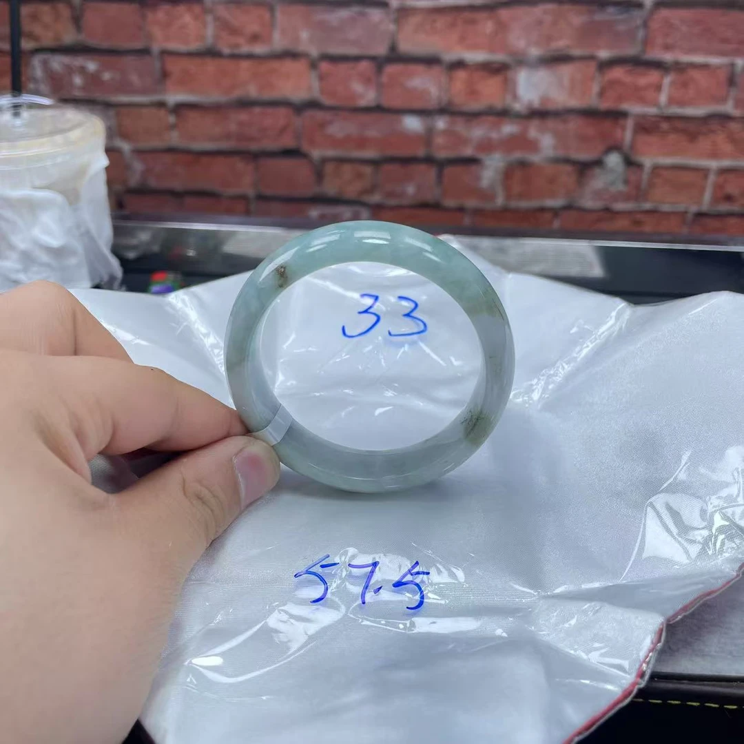 毛货手镯需精细抛光/33