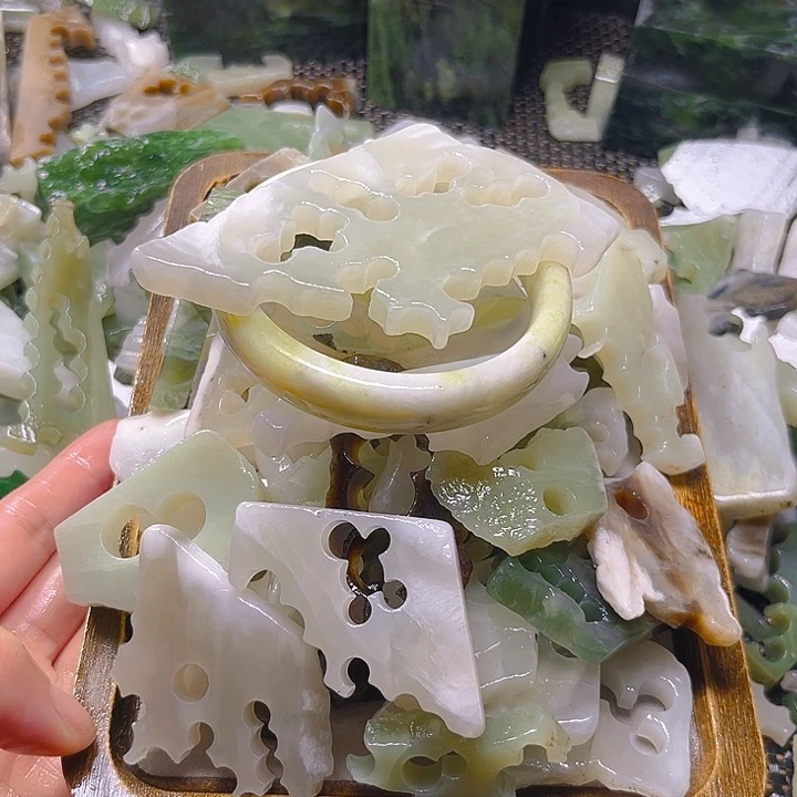 未镶嵌和田玉珠宝半成品拉*
