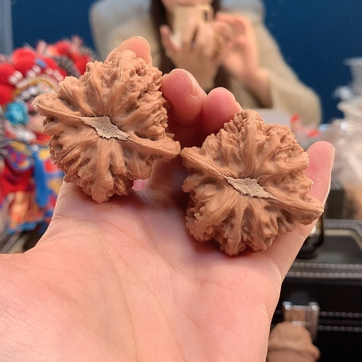 文玩核桃吊坠密纹