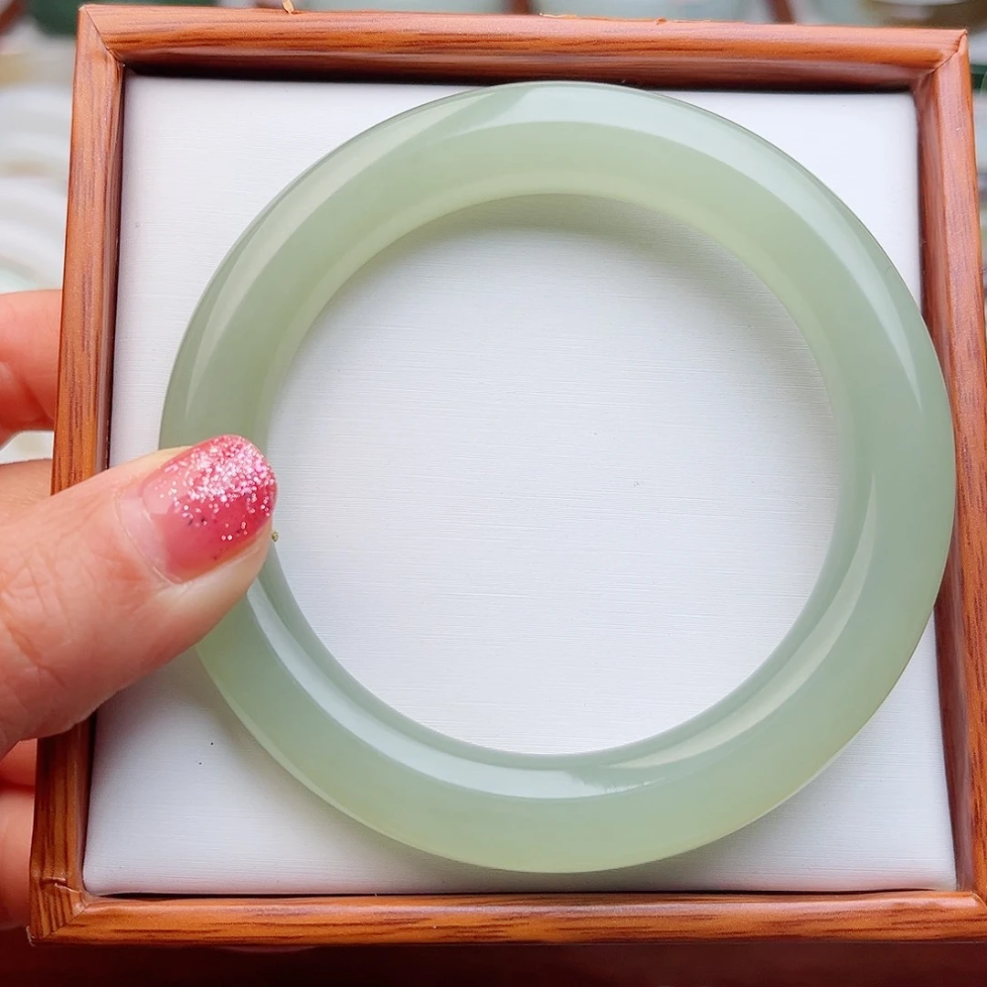 和田玉未镶嵌手镯60