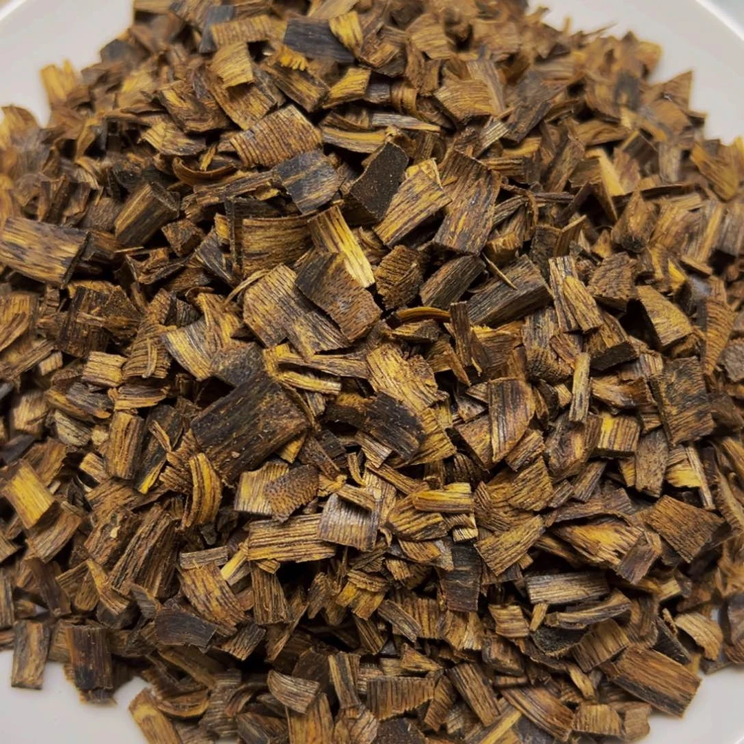 沉香碎屑沉香（福利款）乌身切珠老料10克