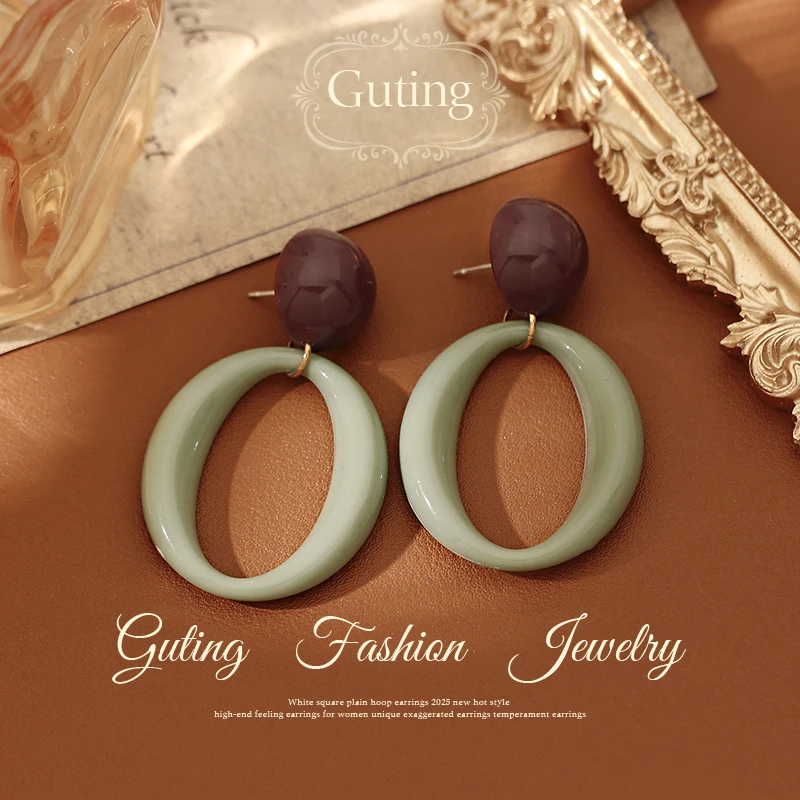 铜合金耳饰 22062多巴胺撞色几何圆形镂空耳环耳坠女高级感耳钉