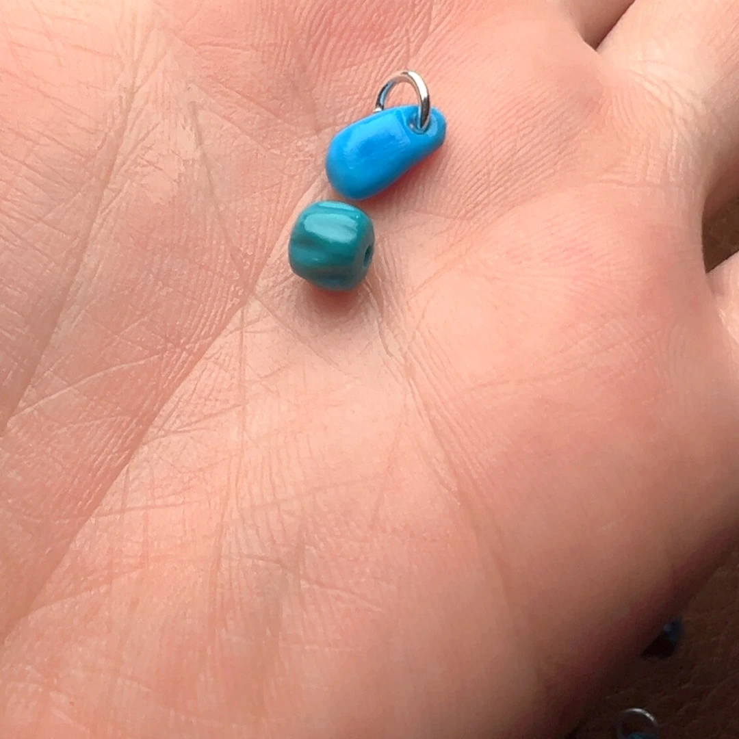 ****宁绿松石未镶嵌颈饰