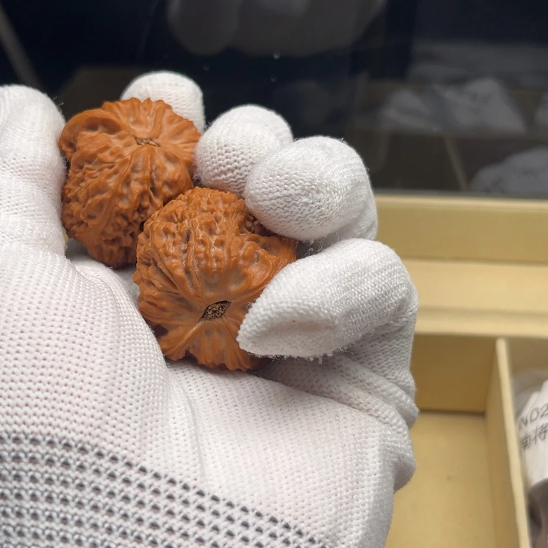 舵***商核桃文玩核桃南疆石