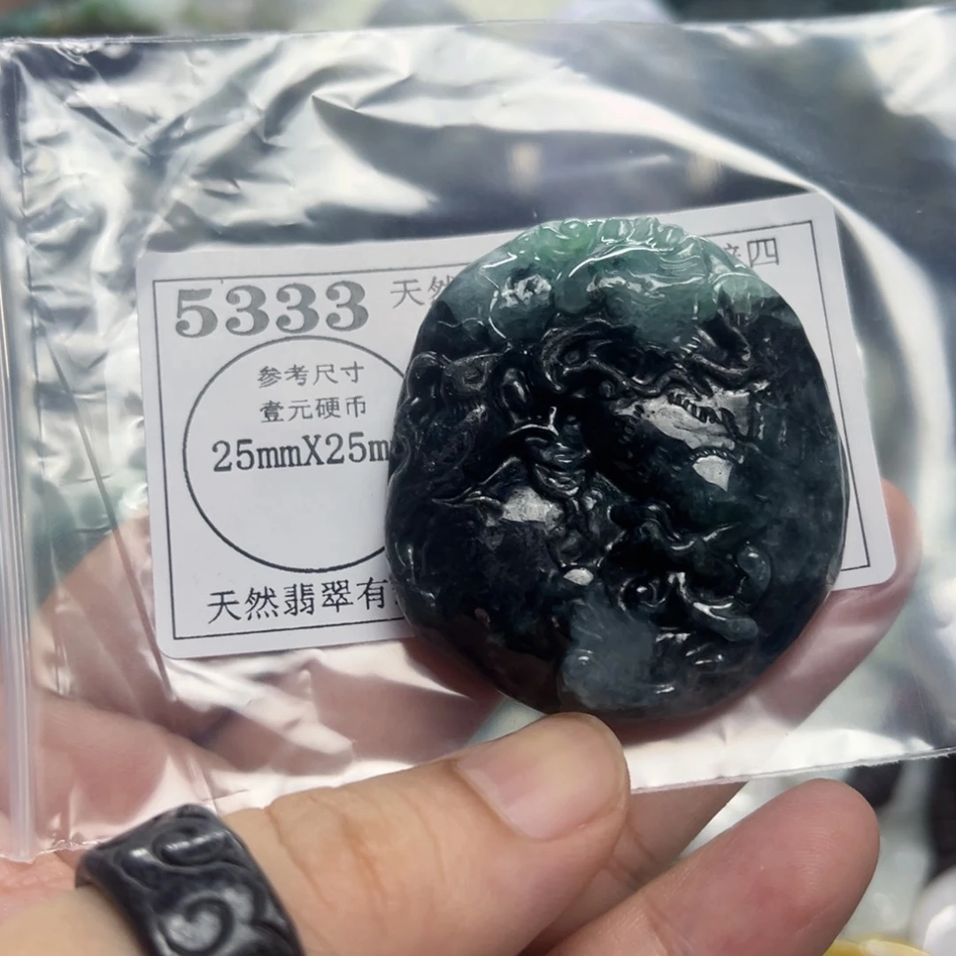 翡翠未镶嵌颈饰5333