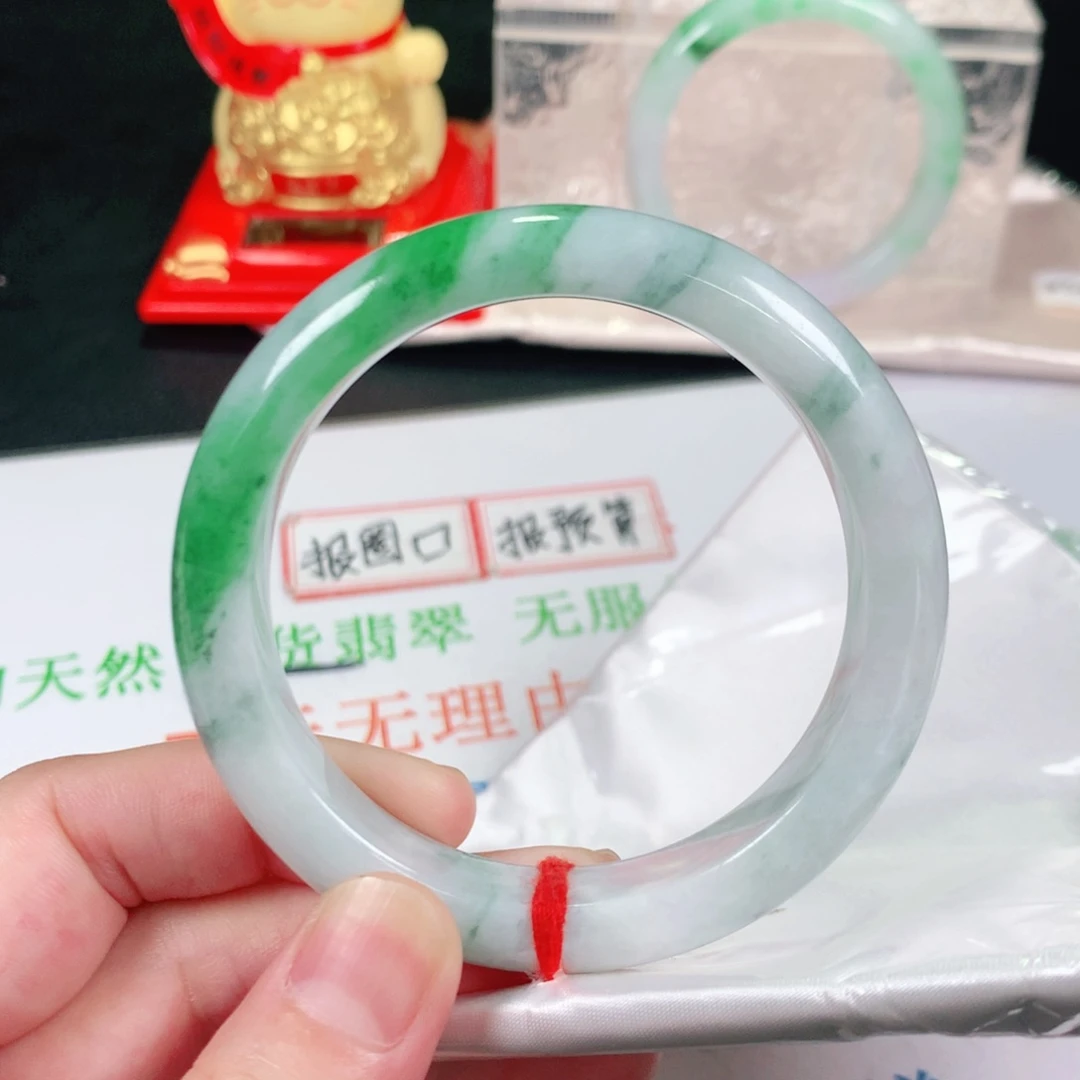 翡翠手镯未镶嵌0172