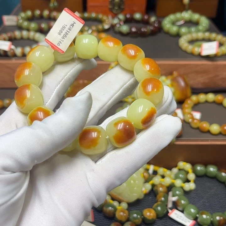 W***g透闪石质玉未镶嵌手链