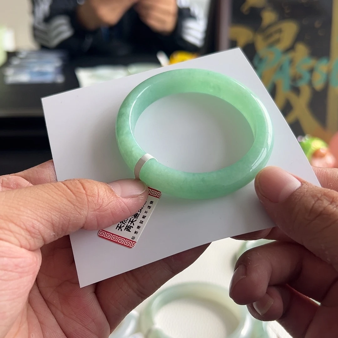 翡翠未镶嵌手镯22号 53贵妃