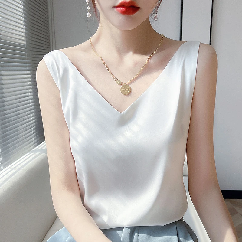 洋气V领吊带背心女2025年春夏季新款醋酸打底性感内搭小西装缎面