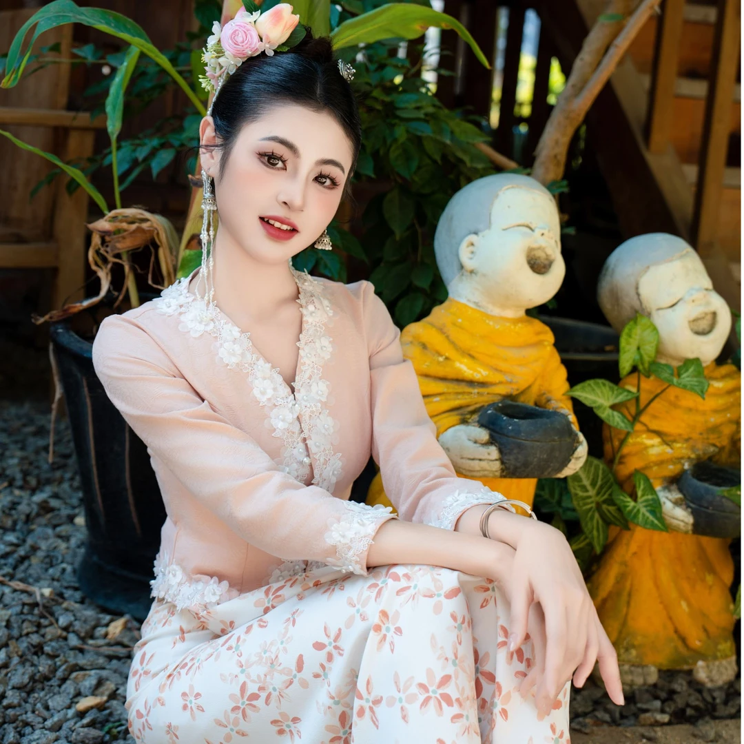 子依原创【山茶花】气质设计感两件套娘惹风显瘦清冷感松弛感套装