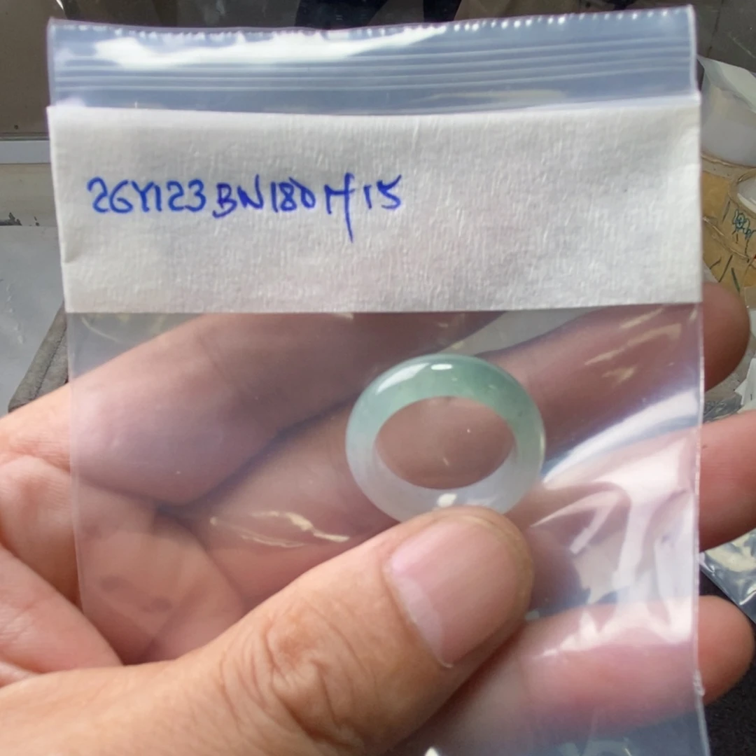 定制翡翠未镶嵌帅****?