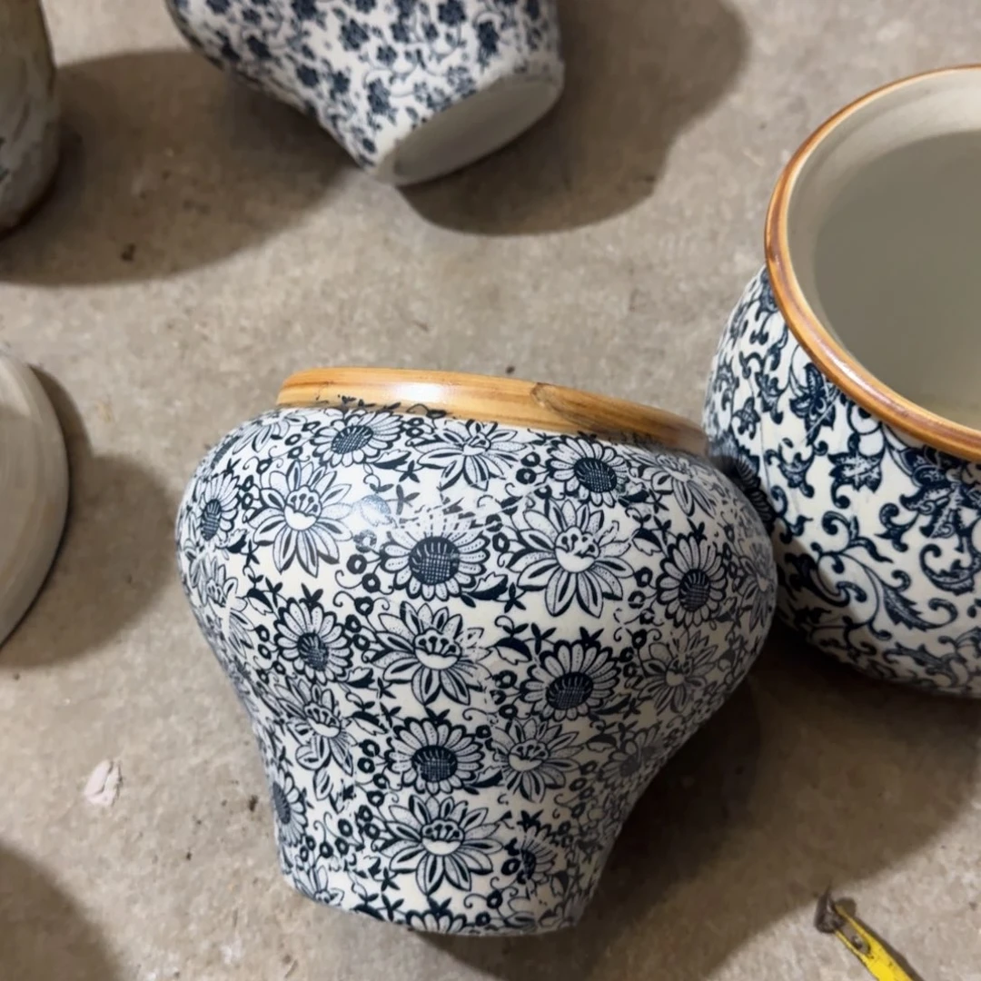 景德镇桌面陶瓷花盆