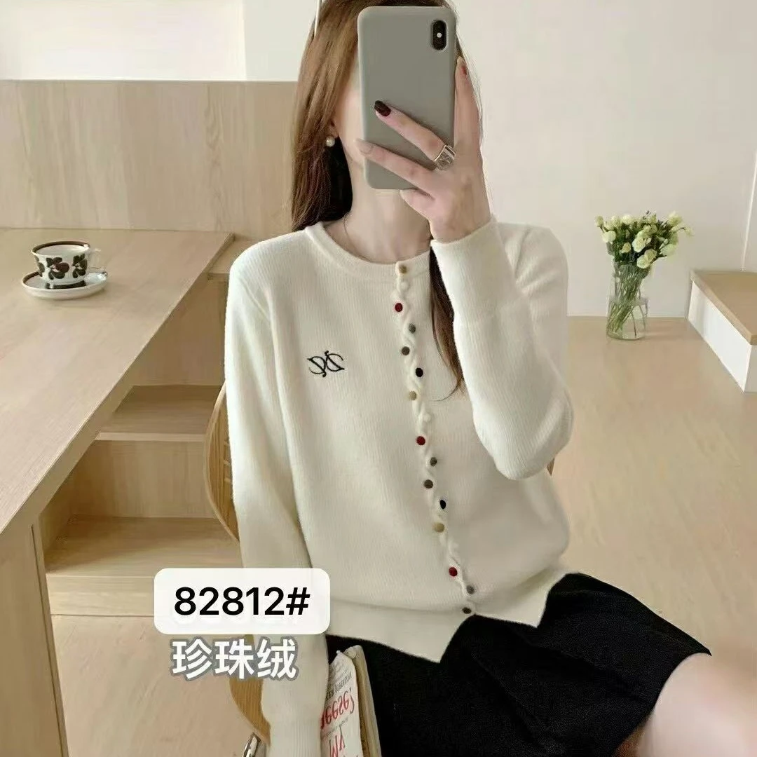 2025彩扣洋气时尚水貂绒上衣