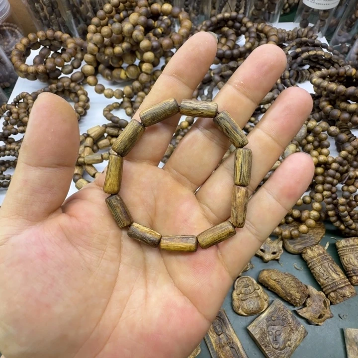 沉香沉香碎屑奇楠沉香乌身卡0.7单圈树心油5克+