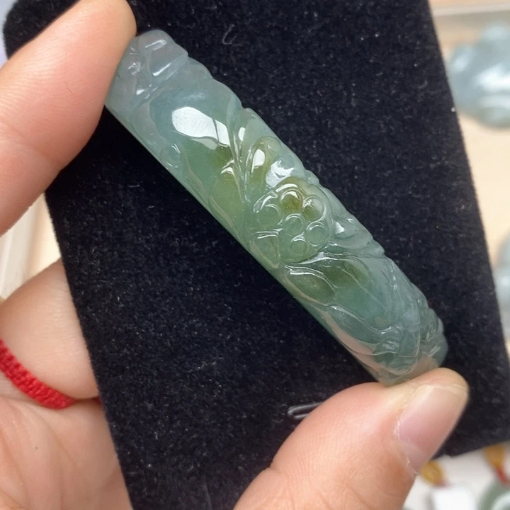 翡翠未镶嵌颈饰29号