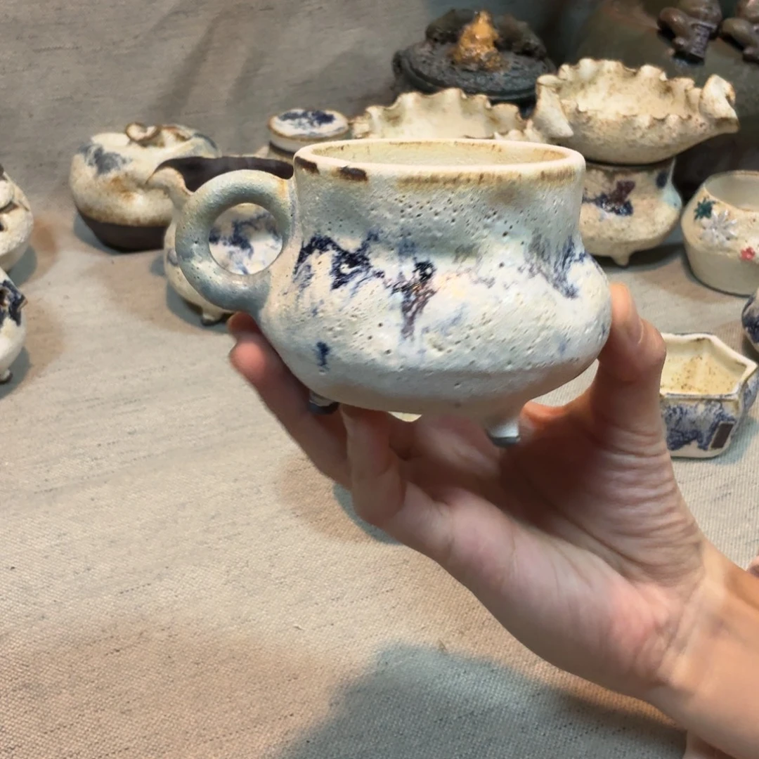 粉引三足咖啡杯一把