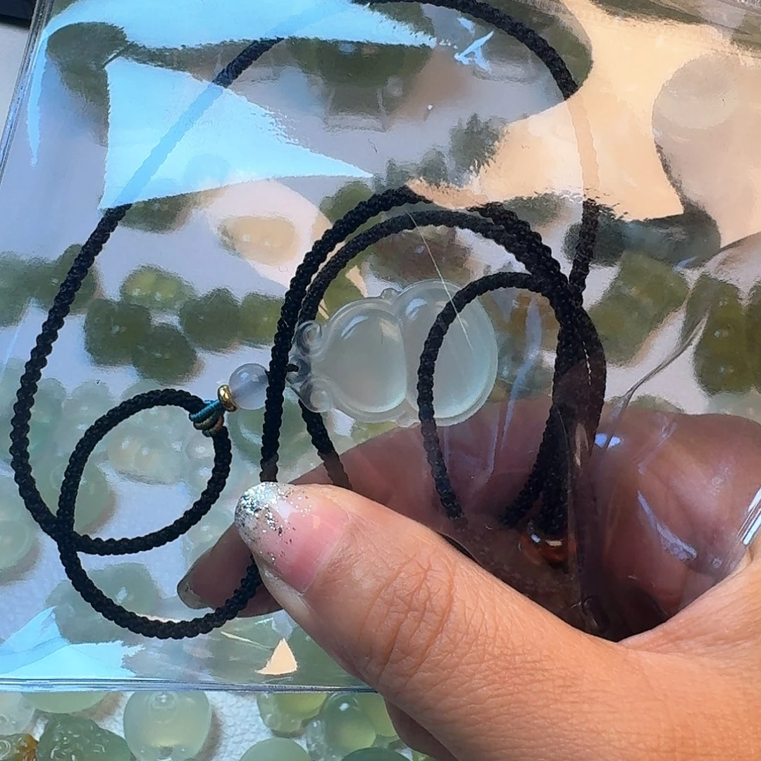 零****蛇纹石玉未镶嵌颈饰