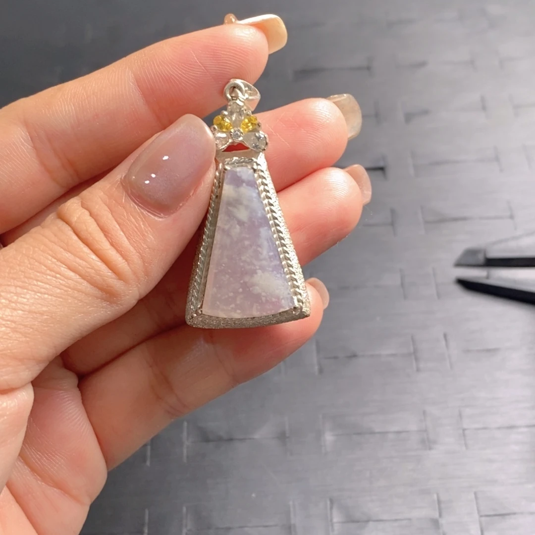 定制翡翠未镶嵌雪花锦无事牌