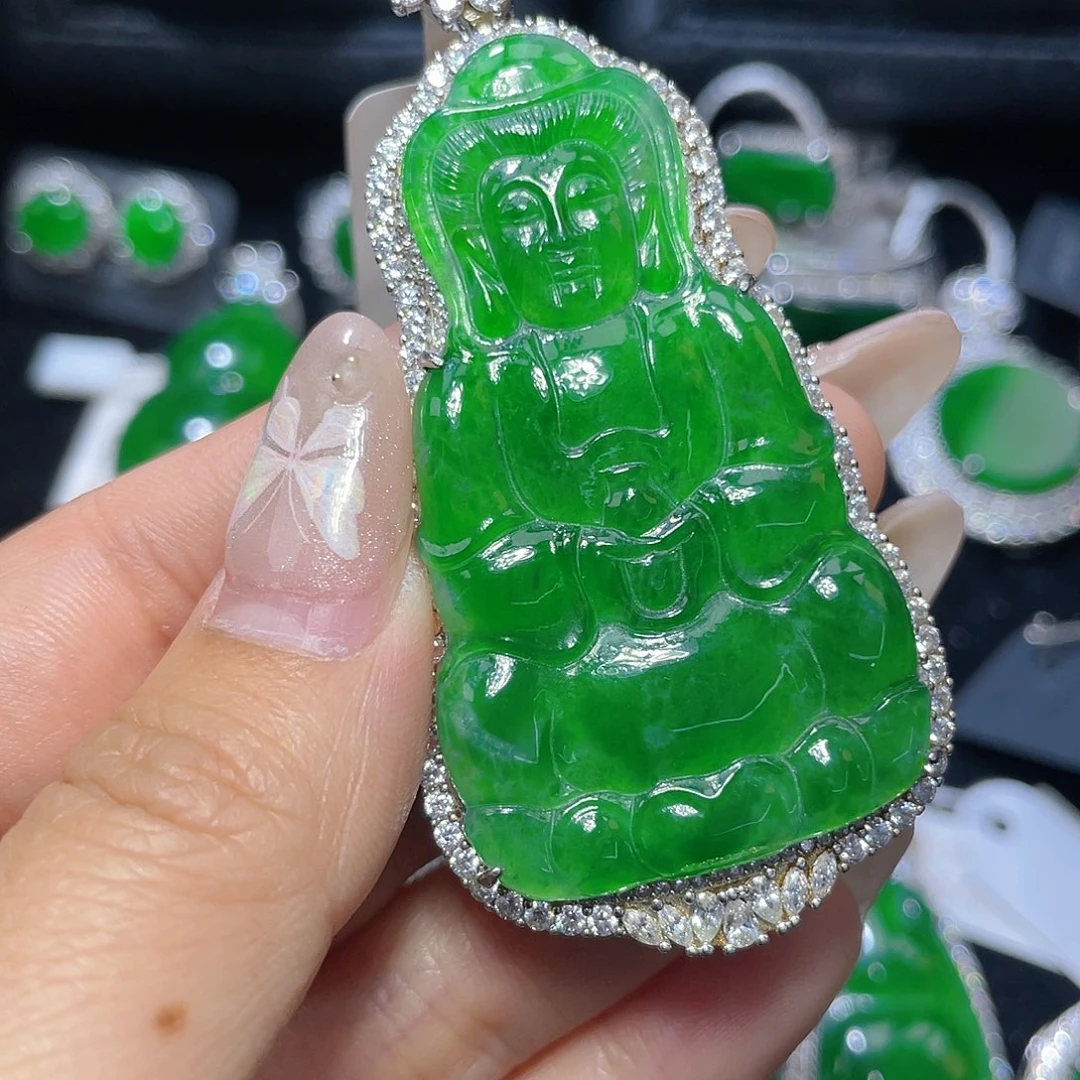 翡翠颈饰银S925镶嵌翡翠